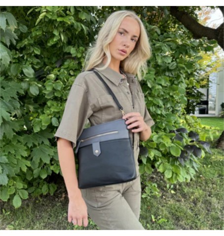 Espe CELINE BANDOULIÈRE H-02826-B - Noir - CELINE CB$BK